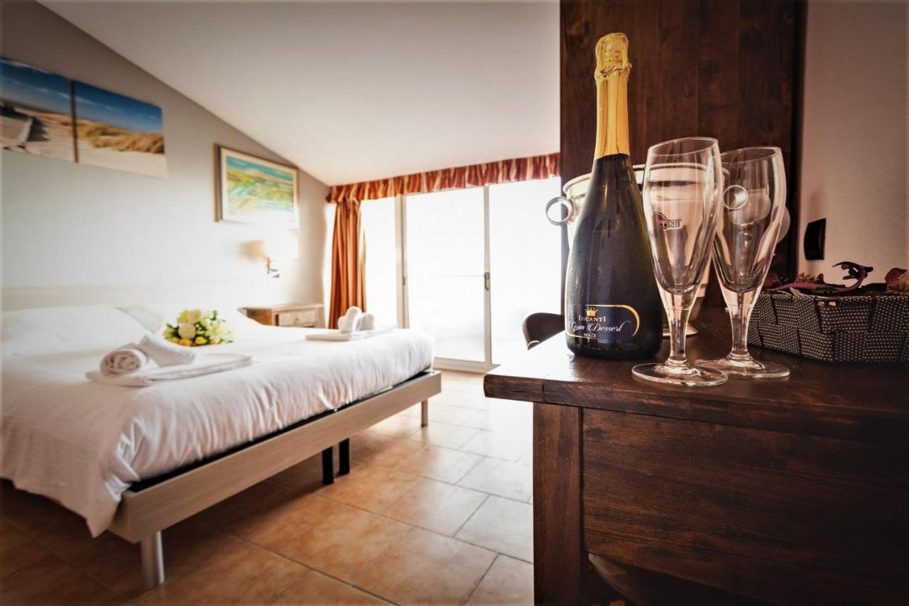 Hotel Villa Paradiso Riparbella Exteriör bild