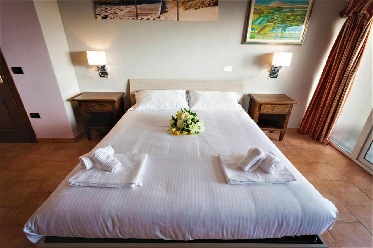 Hotel Villa Paradiso Riparbella Exteriör bild