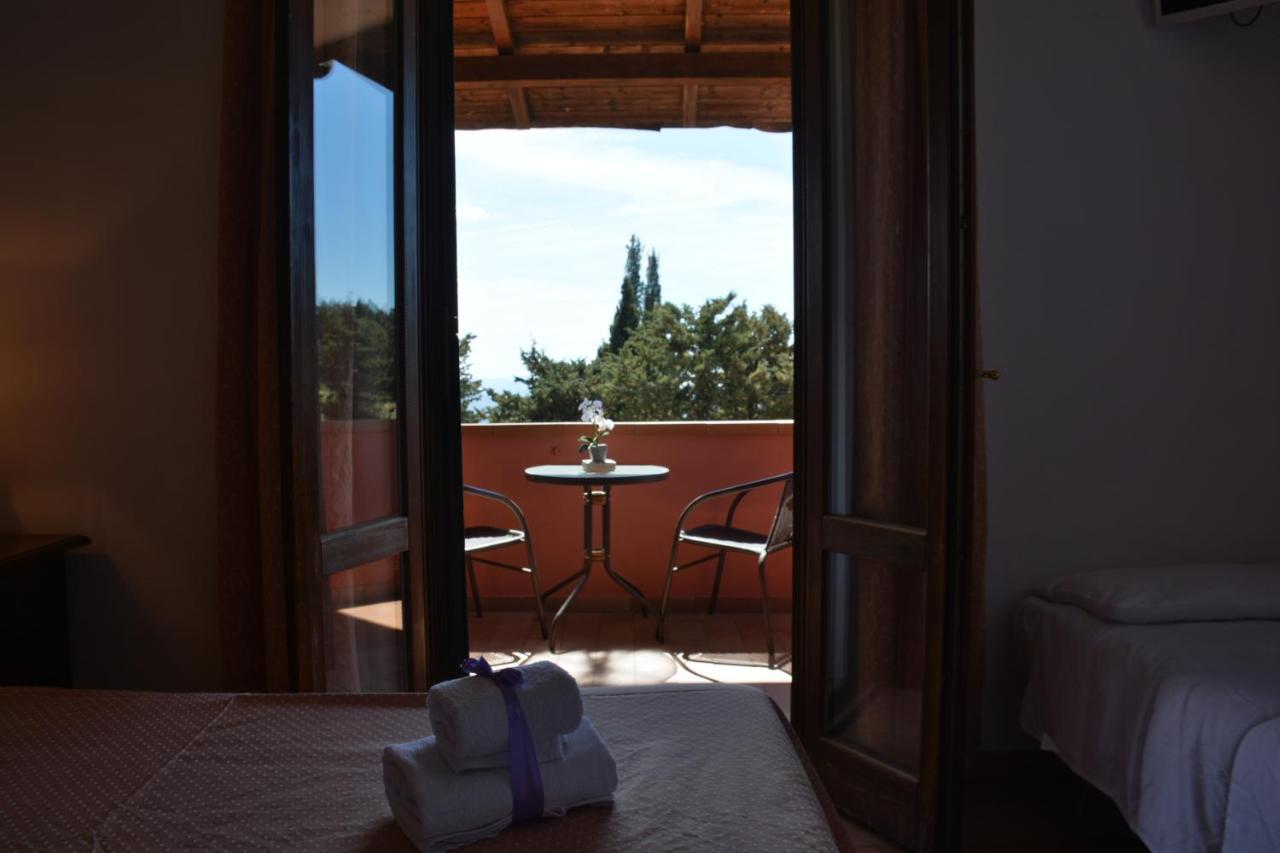 Hotel Villa Paradiso Riparbella Exteriör bild