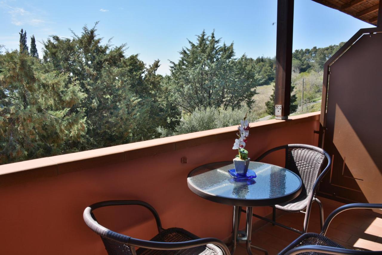 Hotel Villa Paradiso Riparbella Exteriör bild