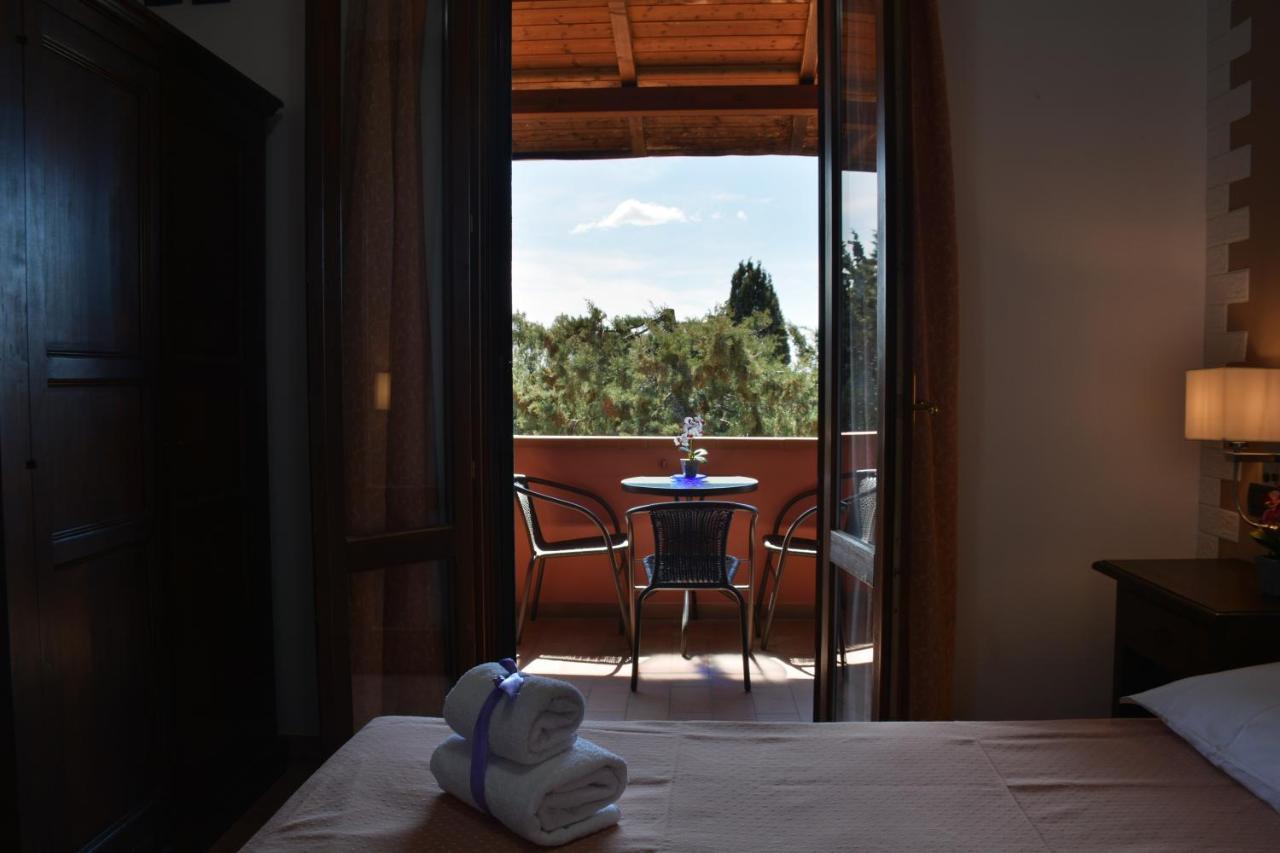 Hotel Villa Paradiso Riparbella Exteriör bild