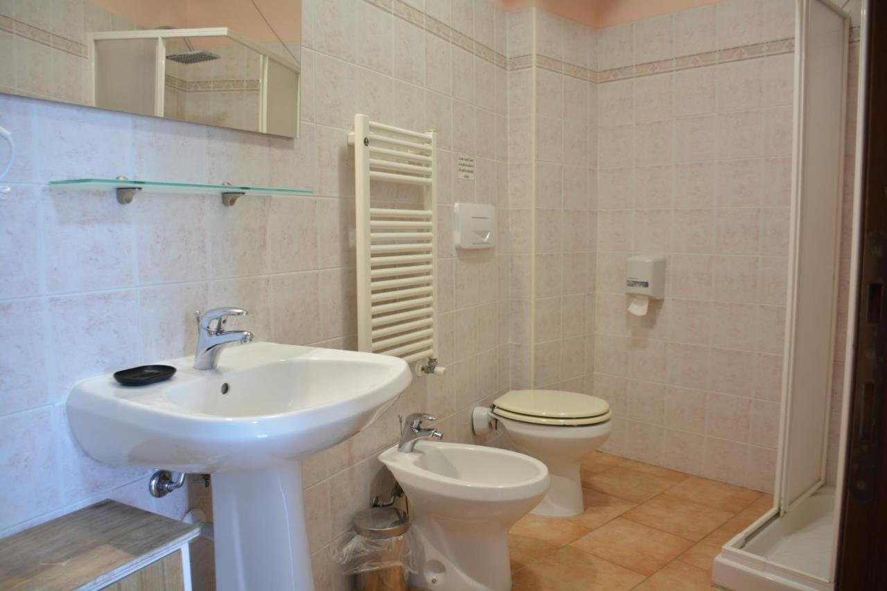 Hotel Villa Paradiso Riparbella Exteriör bild