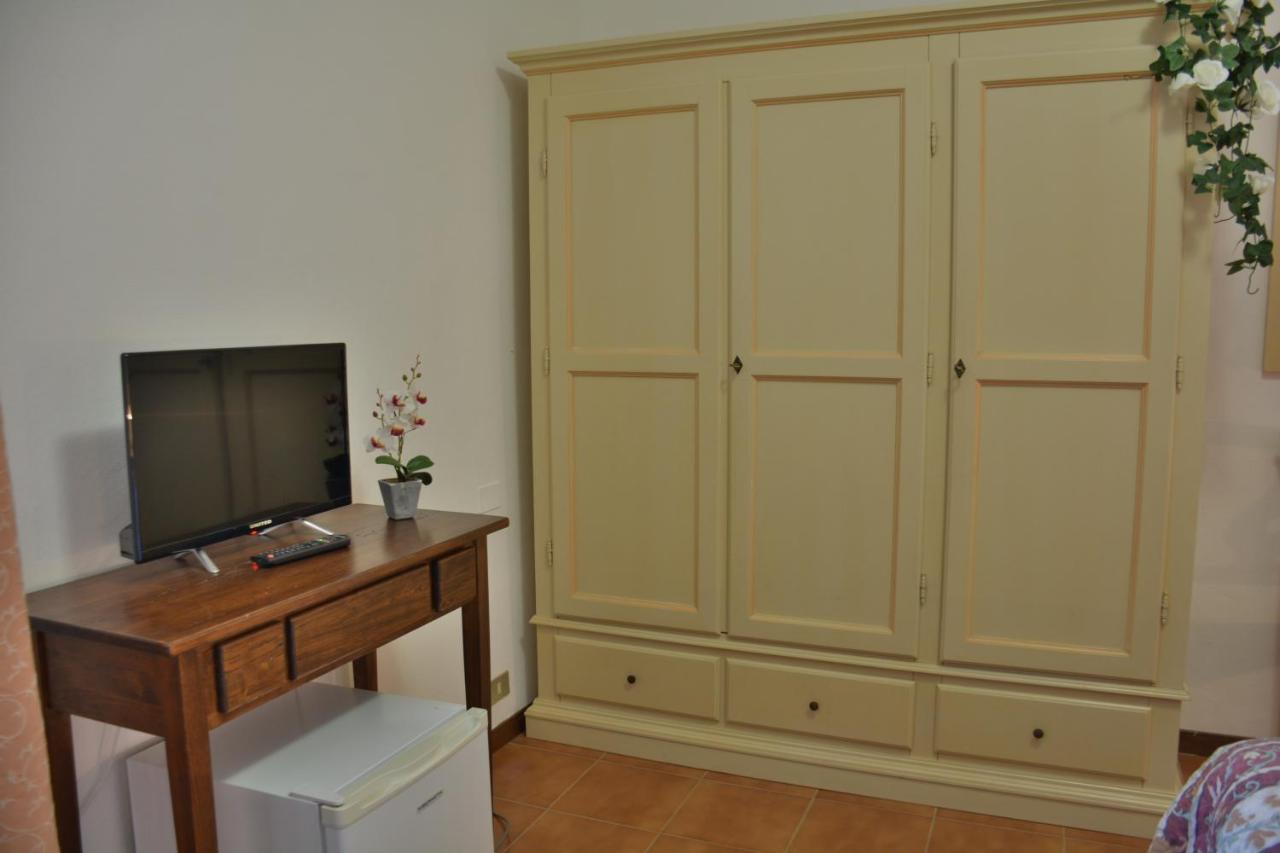 Hotel Villa Paradiso Riparbella Exteriör bild